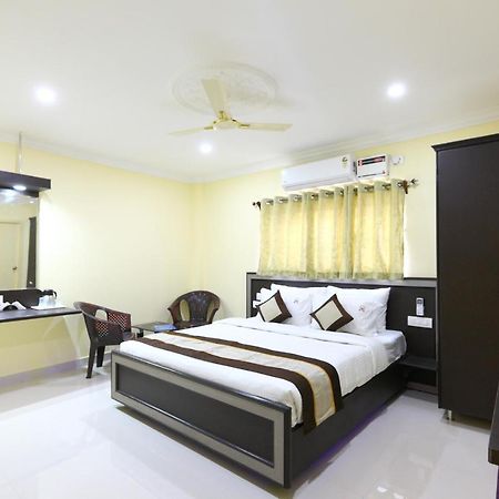 Saibala Transit Hotel Chennai Exterior foto