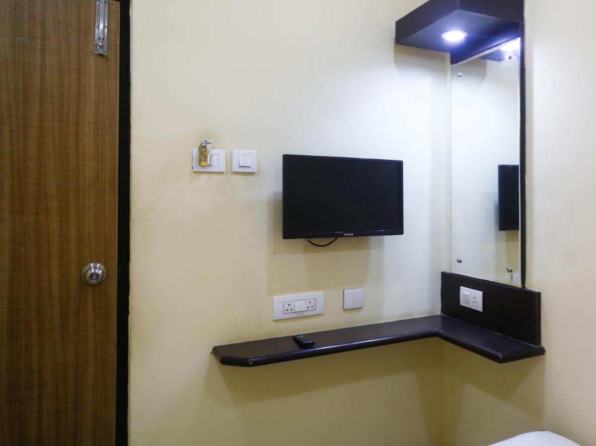 Saibala Transit Hotel Chennai Exterior foto
