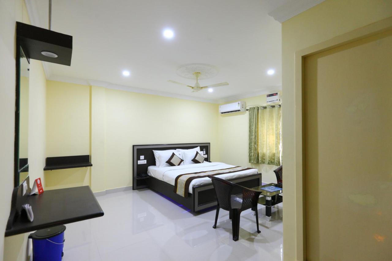 Saibala Transit Hotel Chennai Exterior foto